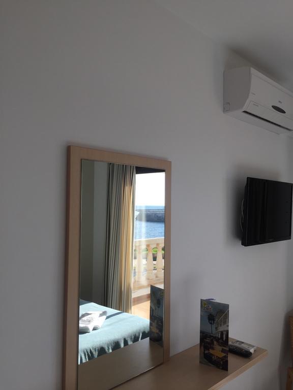 Hostal Sa Prensa Ciutadella  Quarto foto